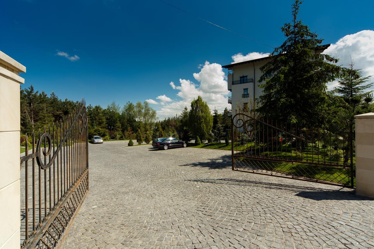 Hotel Helen Bacău Exterior foto